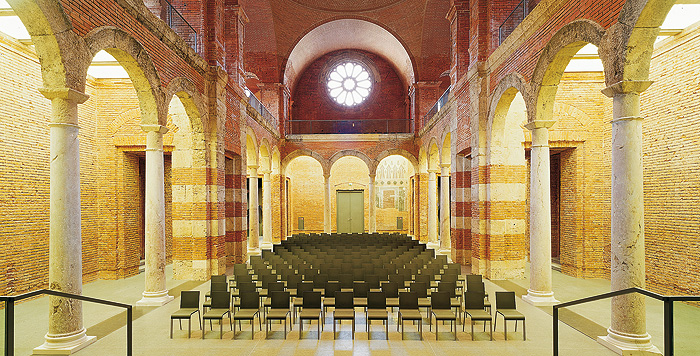 Bild: Innenraum der Allerheiligen-Hofkirche