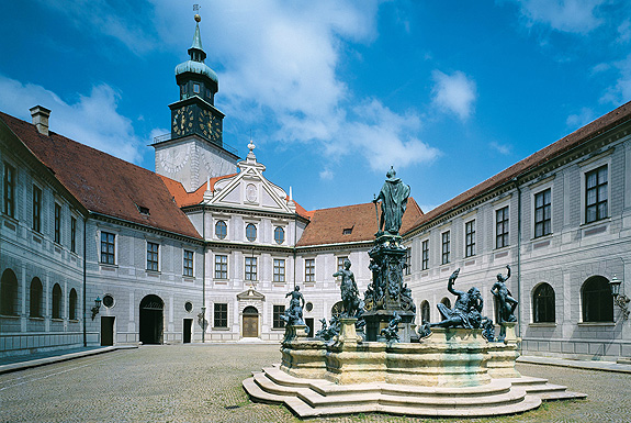 Picture: Fountain Courtyard