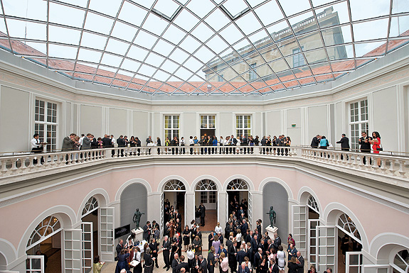 external link to the Comité Courtyard