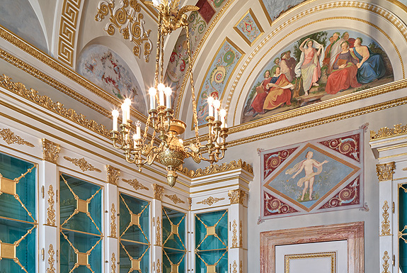 Picture: Library Room of the queen