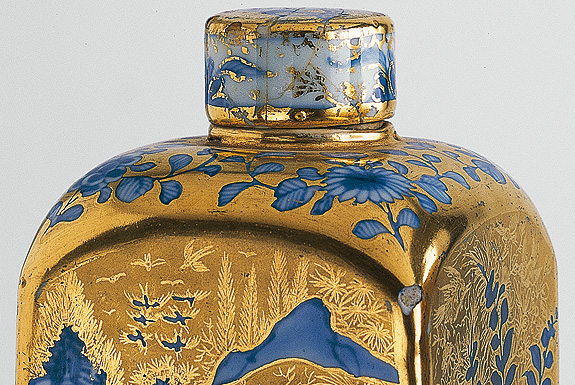 Picture: Bottle with blue underglaze, detail