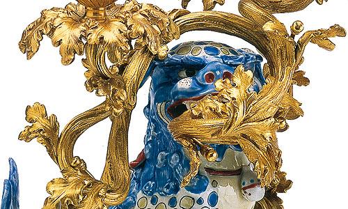 Bild: Löwe aus japanischem Porzellan mit Kerzenhalter, Detail