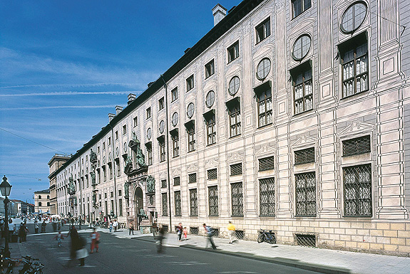 Picture: Munich Residence, façade on Residenzstraße