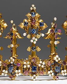 Link to the crown of an English Queen