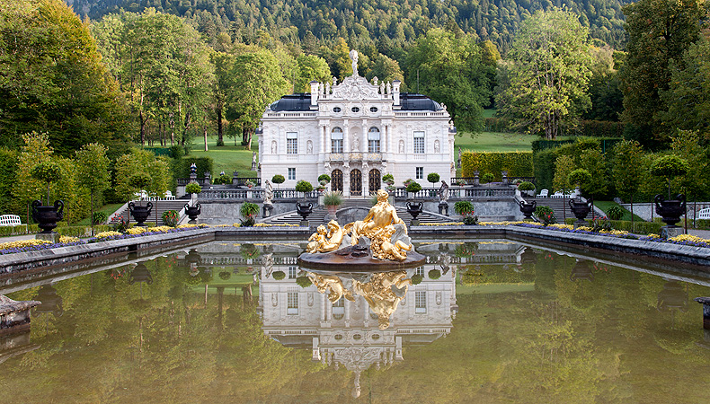 Bild: Schloss und Park Linderhof